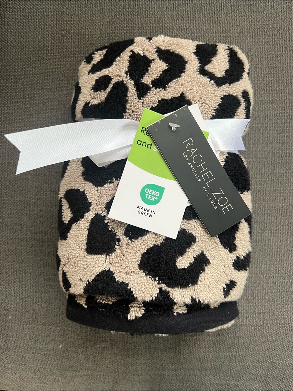 NWT Rachel Zoe Leopard Print Hand Towel Set 2 pc cheetah